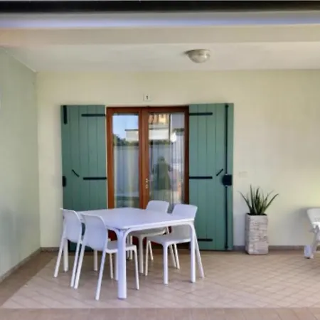 Апартаменты Villaggio Ca' Del Pino Бибионе
