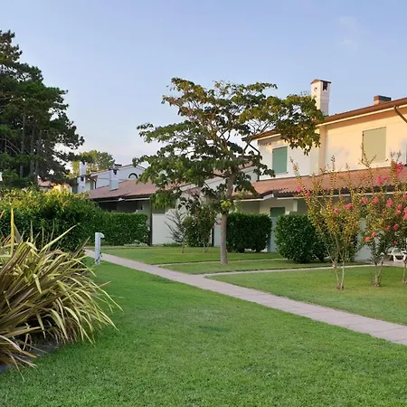 Villaggio Ca' Del Pino 비비오네